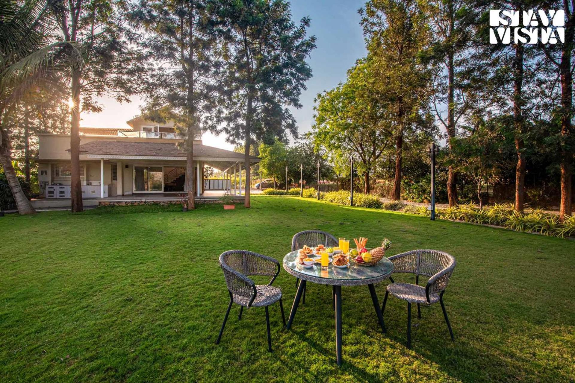 Stayvista'S Silver Grove - Serene Haven With Expansive Lawn & Terrace Nashik Extérieur photo