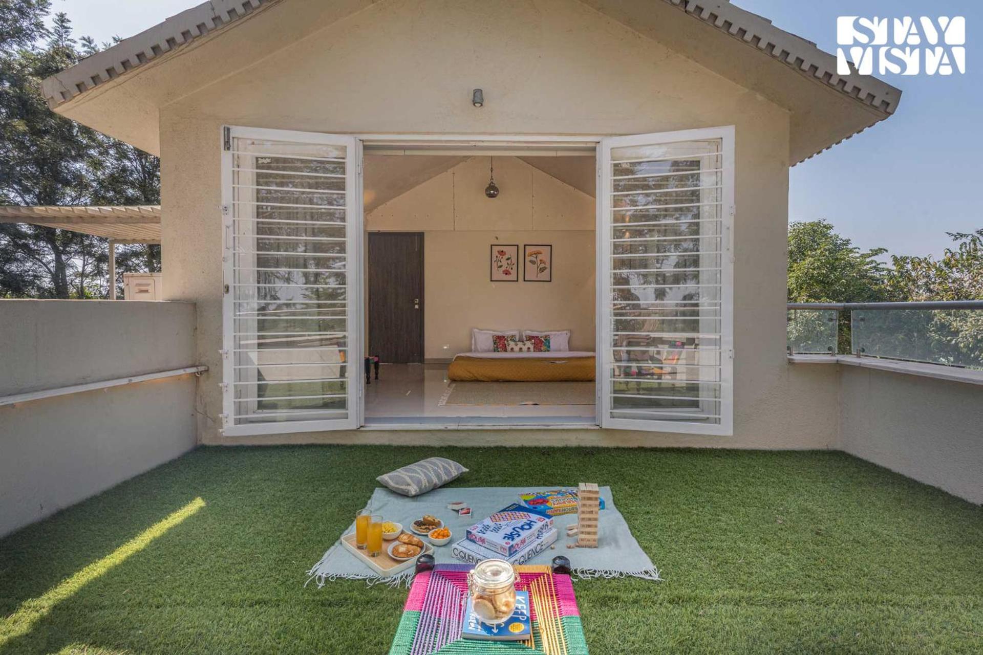 Stayvista'S Silver Grove - Serene Haven With Expansive Lawn & Terrace Nashik Extérieur photo